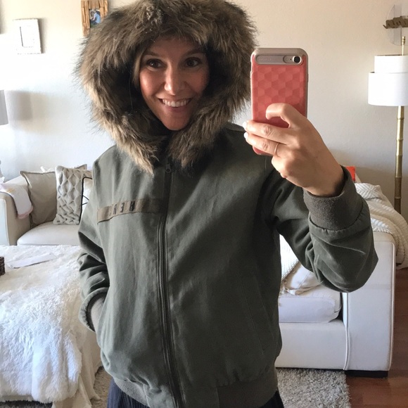 Fur trim hood reversible stussy bomber jacket - Picture 4 of 7